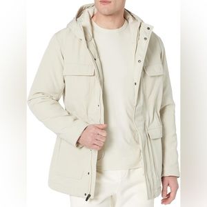 AmznEssentials Men's Relaxed-Fit Water Repellent Recycled Polyester Hooded Parka